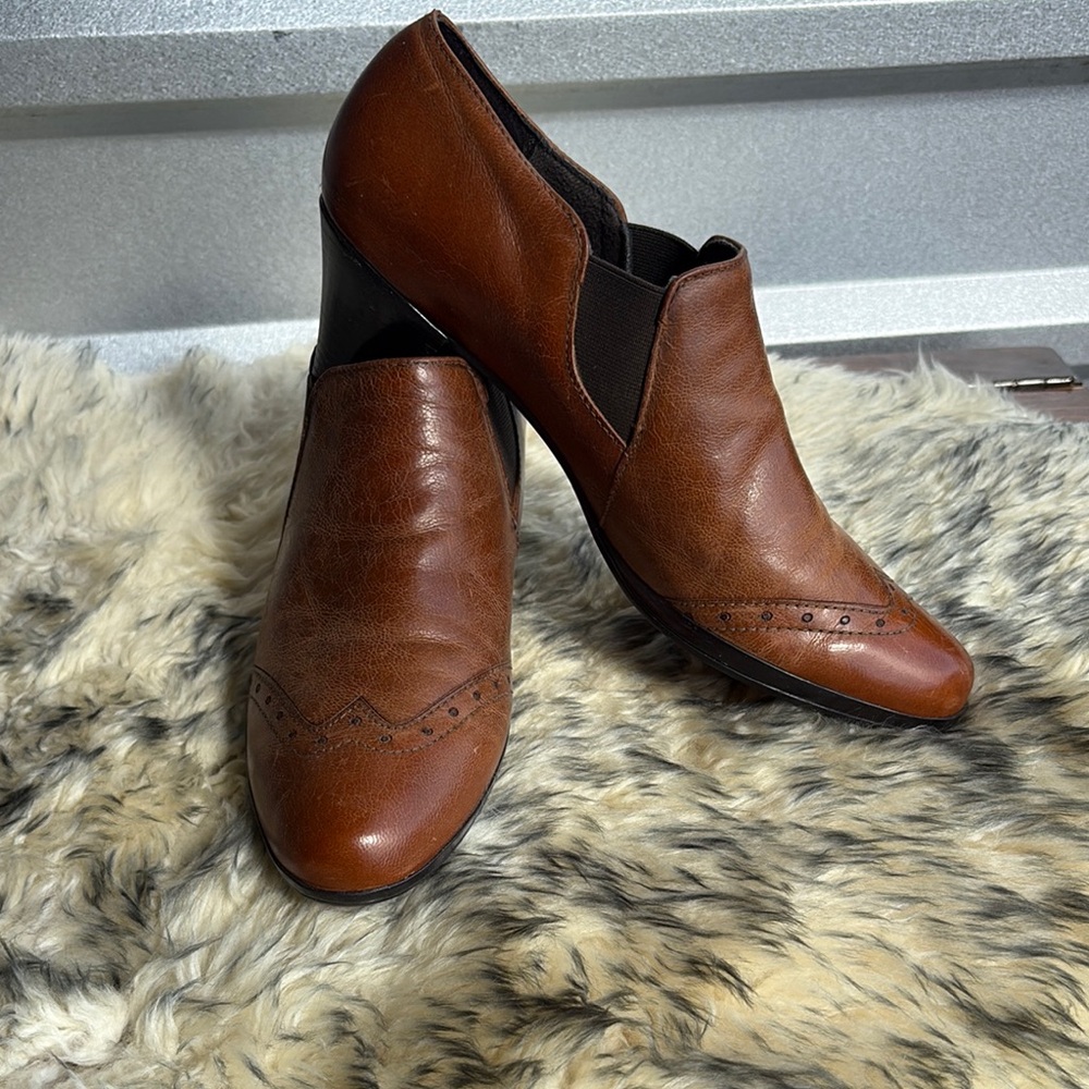 Munro Brown Ankle Boots